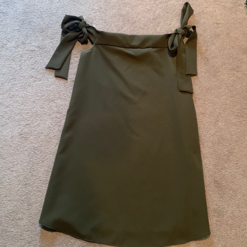Francesca’s Dress with Tie shoulders